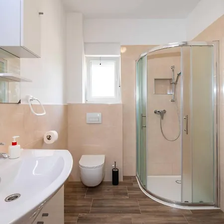 My Dalmatia - Blagdan Three With Private Parking Zadar