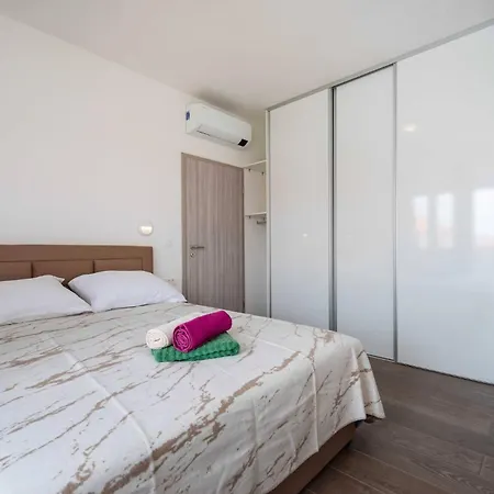 Apartamento My Dalmatia - Blagdan Three With Private Parking